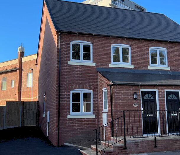 3 Bedroom Semi-Detached House To Rent In Sandwell Street, Walsall, WS1