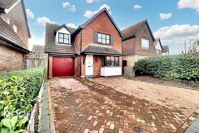 3 Bedroom Detached House For Sale In Owl Way, Huntingdon, PE29