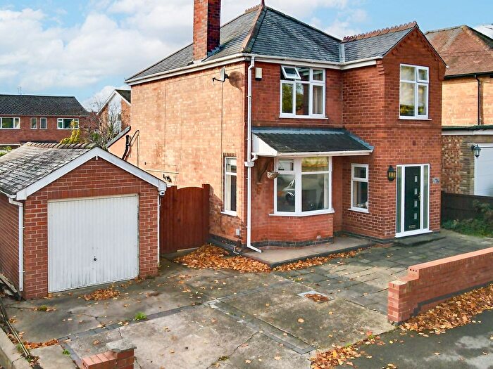 3 Bedroom Detached House For Sale In Doveridge Road, Carlton, Nottingham, NG4