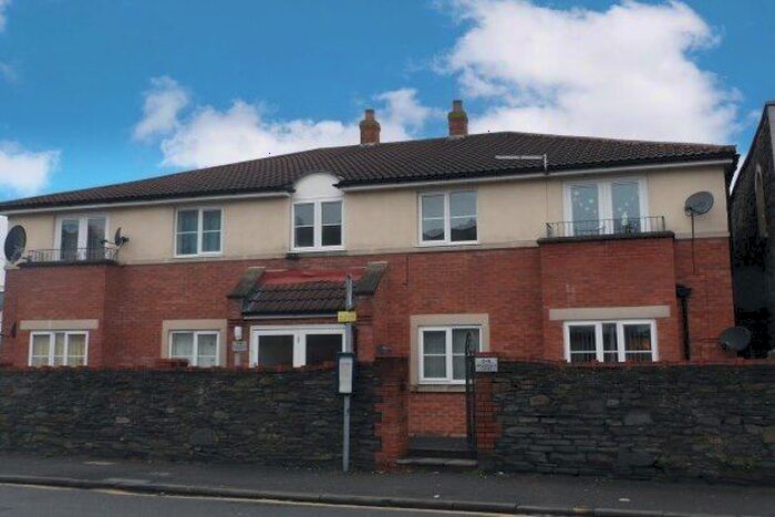 2 Bedroom Flat To Rent In Broadfield Court, Bristol, BS15