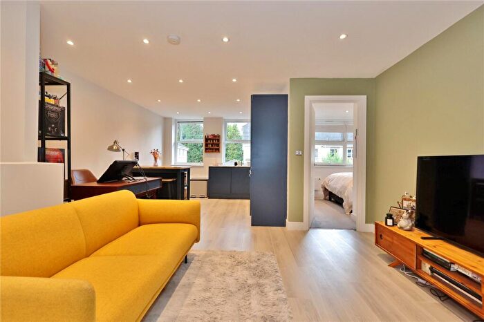 1 Bedroom Apartment For Sale In Copse Road, St. John's, Woking, Surrey, GU21