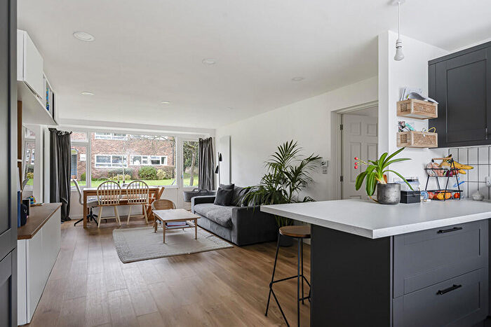 2 Bedroom Apartment To Rent In London Road, Guildford, GU1