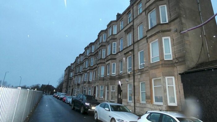 2 Bedroom Flat To Rent In Bannatyne Avenue, Dennistoun, Glasgow G31