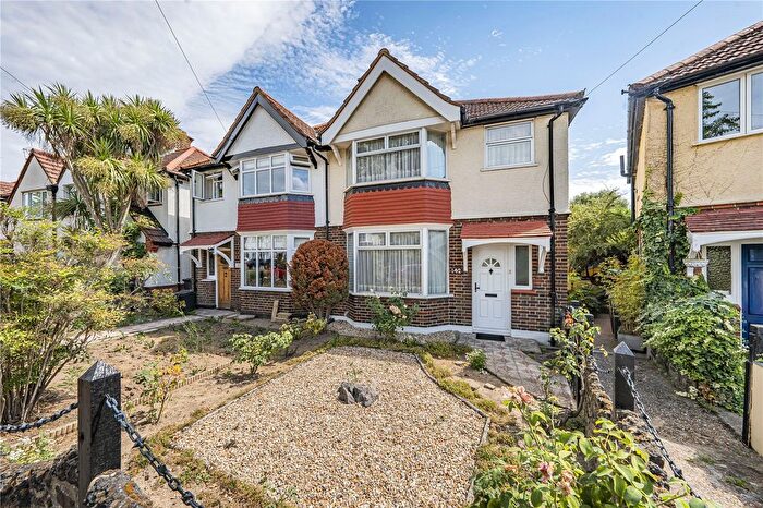 3 Bedroom Detached House For Sale In Woodland Gardens, Isleworth, TW7