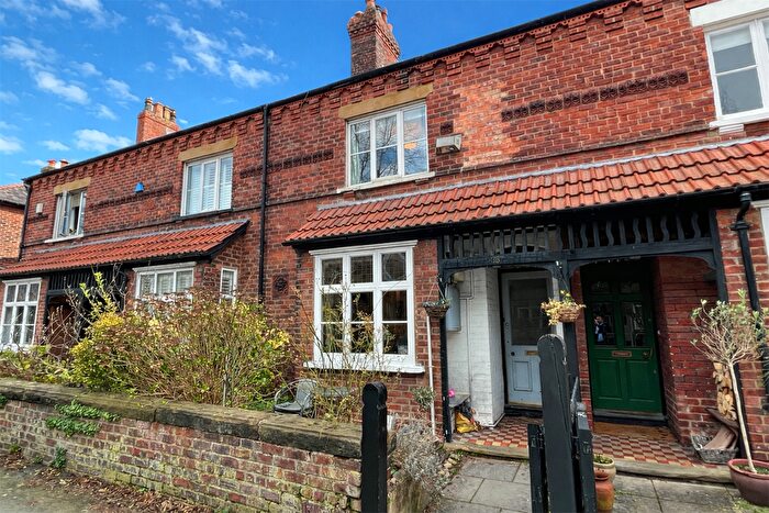 4 Bedroom Terraced House For Sale In Cranford Avenue, Knutsford, WA16
