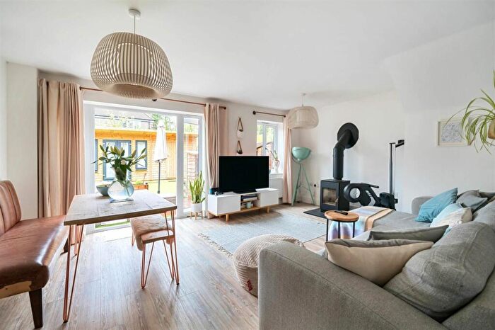 2 Bedroom Semi-Detached House For Sale In Deerleap Lane, Rowland's Castle, PO9