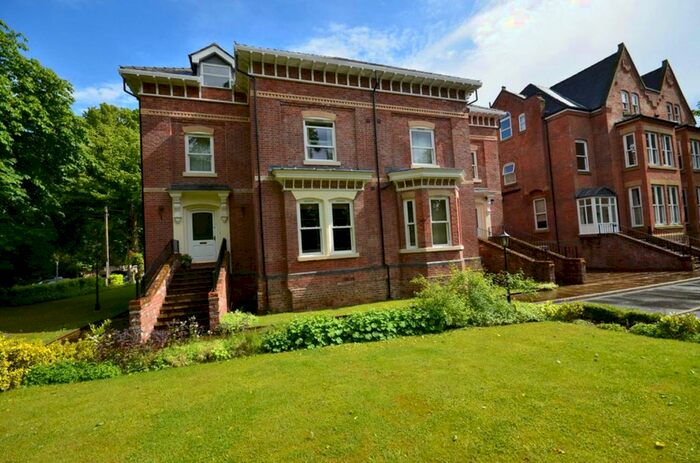 2 Bedroom Flat To Rent In Heaton Moor Road, Heaton Moor, Stockport SK4