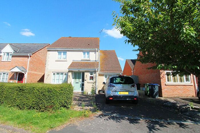 4 Bedroom Detached House For Sale In Stockham Close, Cricklade, Swindon, SN6