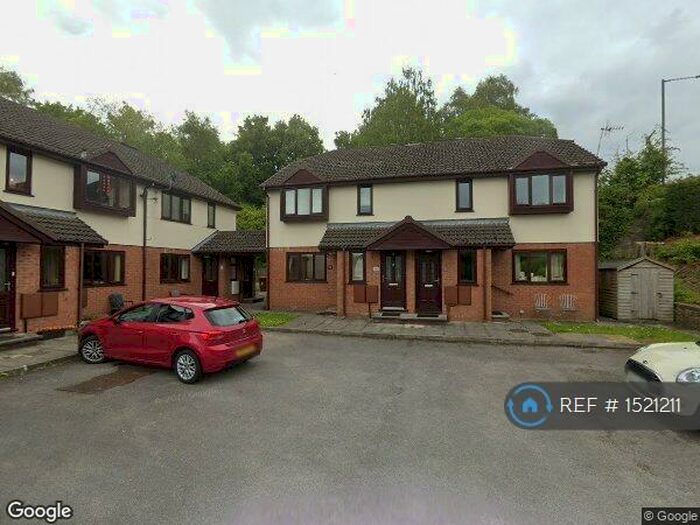 2 Bedroom Flat To Rent In The Cloisters, Whalley, BB7