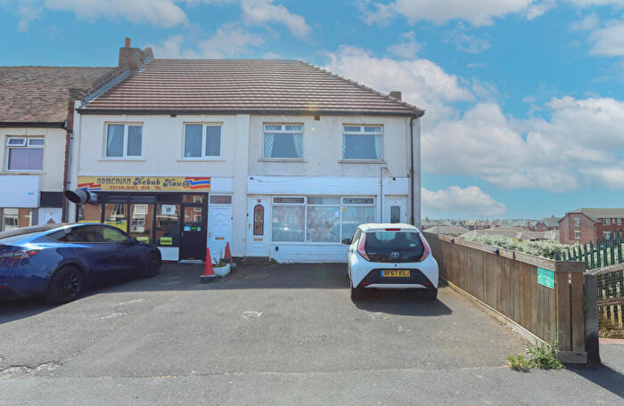 2 Bedroom Flat For Sale In Harrowside, Blackpool, FY4