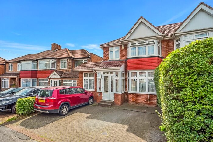 3 Bedroom Semi-Detached House To Rent In Wetheral Drive, Stanmore, HA7
