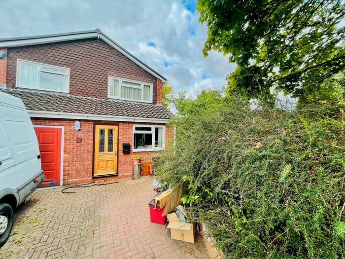 Studio To Rent In Berwick Close, Warwick, CV34