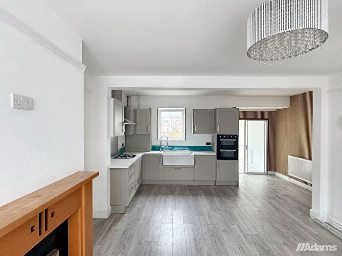 3 Bedroom Town House For Sale In Baguley Avenue, Widnes, WA8