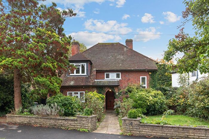 5 Bedroom Detached House To Rent In Holland Close, Stanmore, HA7