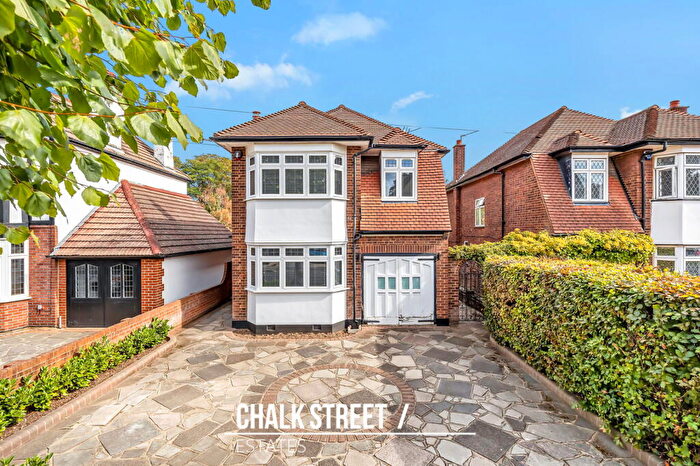 4 Bedroom Detached House For Sale In Rockingham Avenue, Hornchurch, RM11