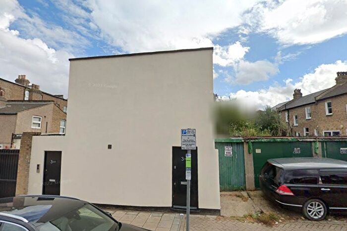 Studio To Rent In Duncrievie Road, London, SE13