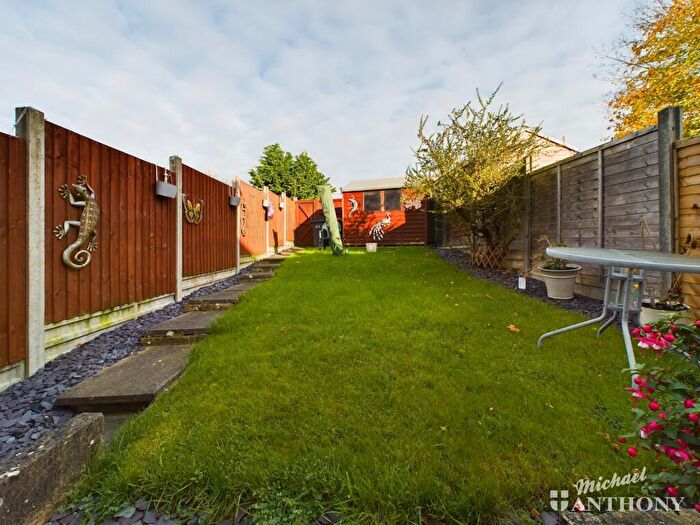 3 Bedroom Terraced House For Sale In Knaves Hill, Linslade, LU7