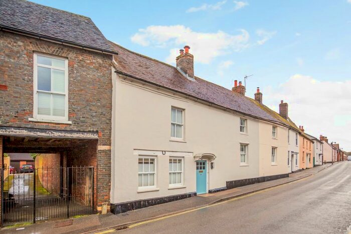 4 Bedroom End Of Terrace House To Rent In George Street Kingsclere, RG20