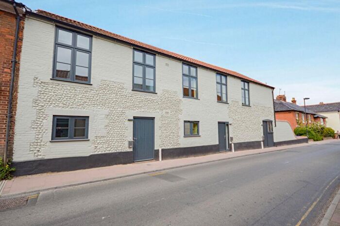 3 Bedroom Terraced House For Sale In A Beautifully Presented Home In Fakenham, NR21