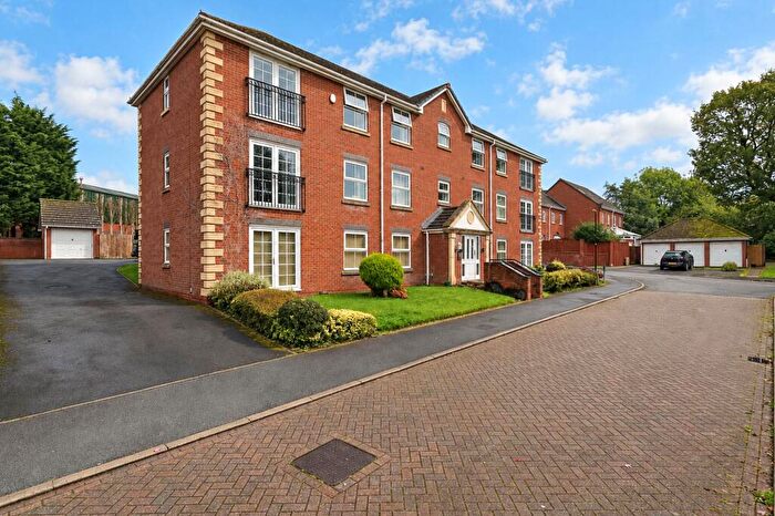 2 Bedroom Flat For Sale In Nightingale Way, Chorley, PR7