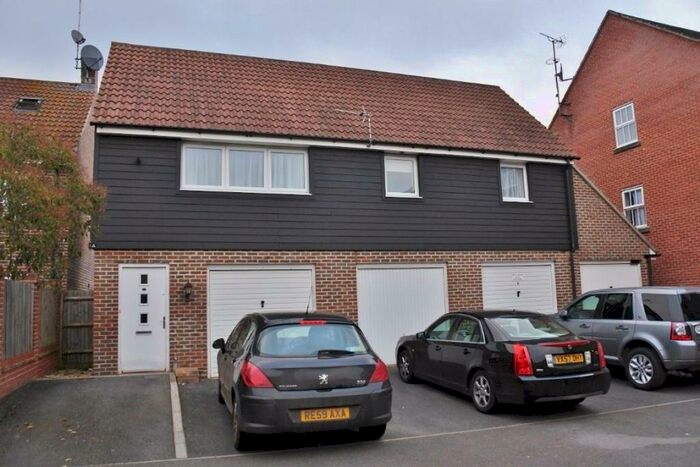 2 Bedroom Flat To Rent In Barrington Drive, Marnel Park, RG24