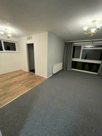 3 Bedroom Semi-Detached House To Rent In Christopher Road, Selly Oak, Birmingham, B29