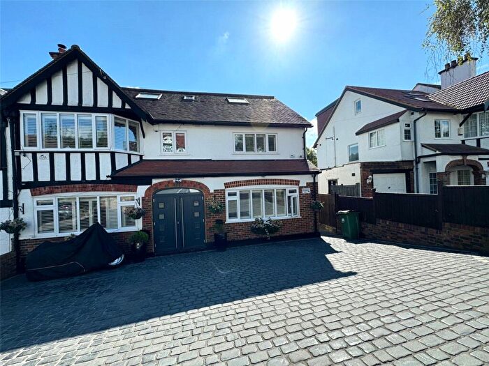 1 Bedroom Property To Rent In Oakhurst Rise, Carshalton, SM5