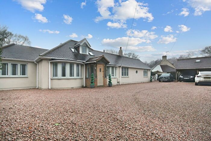 4 Bedroom Detached Bungalow For Sale In West Park Road, Copthorne, RH10