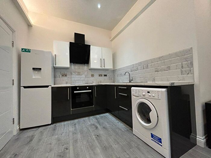1 Bedroom Flat To Rent In Waterloo Street, St Helens, WA10
