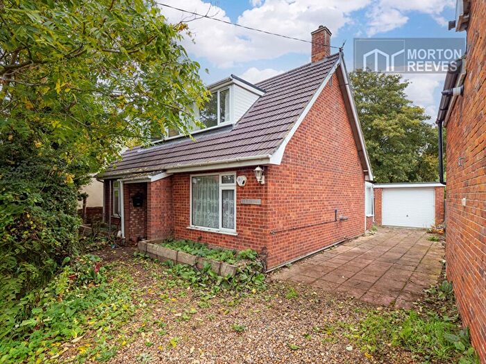 3 Bedroom Chalet For Sale In St. Edmunds, Bungay Road, Hempnall, NR15