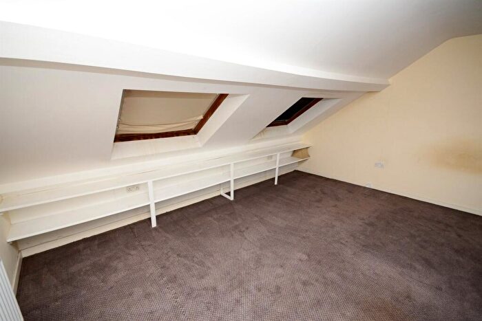 1 Bedroom Flat For Sale In Kells Lane, Low Fell, NE9