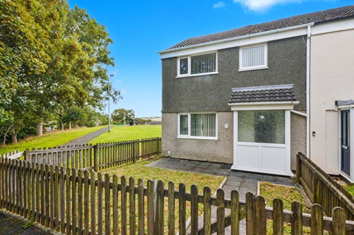 3 Bedroom End Of Terrace House For Sale In Cockington Close, Plymouth, Devon, PL6