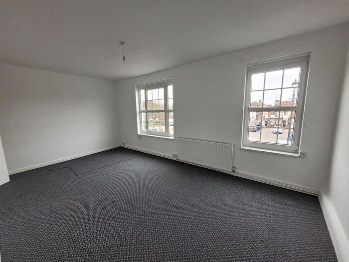2 Bedroom Apartment To Rent In Market Place, Great Yarmouth, NR30