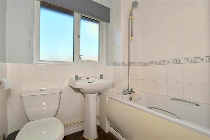 1 Bedroom End Of Terrace House For Sale In Lakemead, Ashford, Kent, TN23