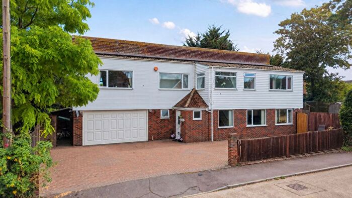 6 Bedroom Detached House For Sale In Benstede Close, Herne Bay, CT6