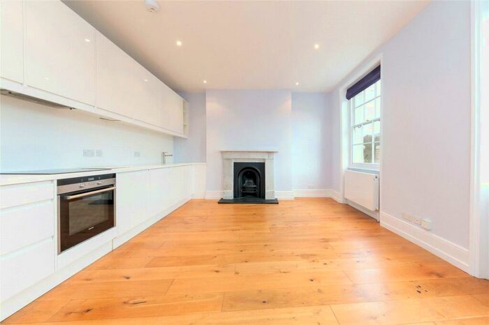 2 Bedroom Flat To Rent In Thornhill Crescent, Islington, N1