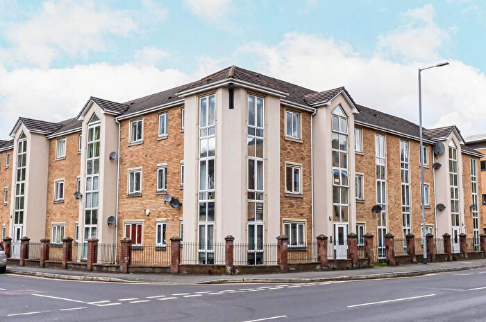 2 Bedroom Apartment To Rent In Old Birley Street, Hulme, Manchester, M15