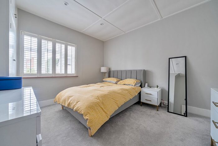 2 Bedroom Terraced House For Sale In Cobden Road, Sevenoaks, TN13