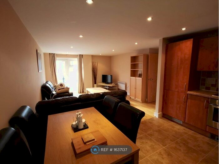 2 Bedroom Flat To Rent In Altamar, Swansea, SA1