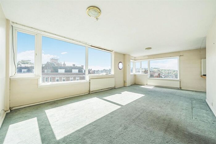 2 Bedroom Flat For Sale In Chertsey Street, Guildford, GU1