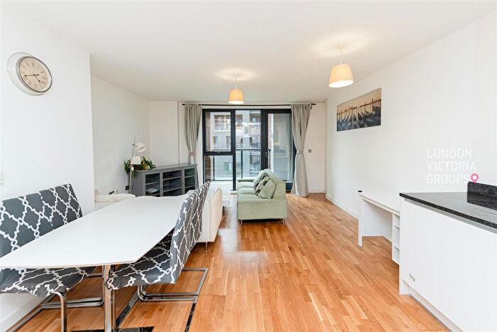 2 Bedroom Flat To Rent In Bugle House, Larkwood Avenue, London, SE10