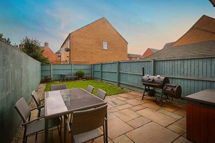 3 Bedroom Terraced House For Sale In Cape Court, Derby, DE24