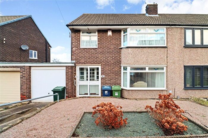 3 Bedroom Semi Detached House For Sale In Thornton Crescent, Blaydon, NE21