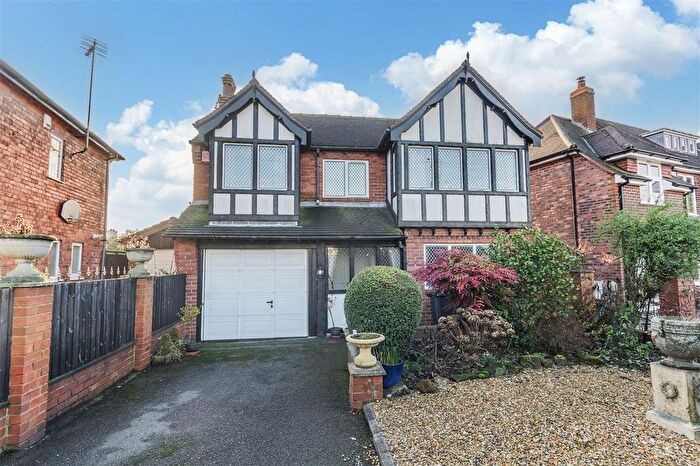 3 Bedroom Detached House For Sale In Beauvale, Newthorpe, Nottingham, NG16