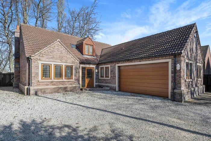 4 Bedroom Bungalow To Rent In Church Lane, Bessacarr, Doncaster, DN4