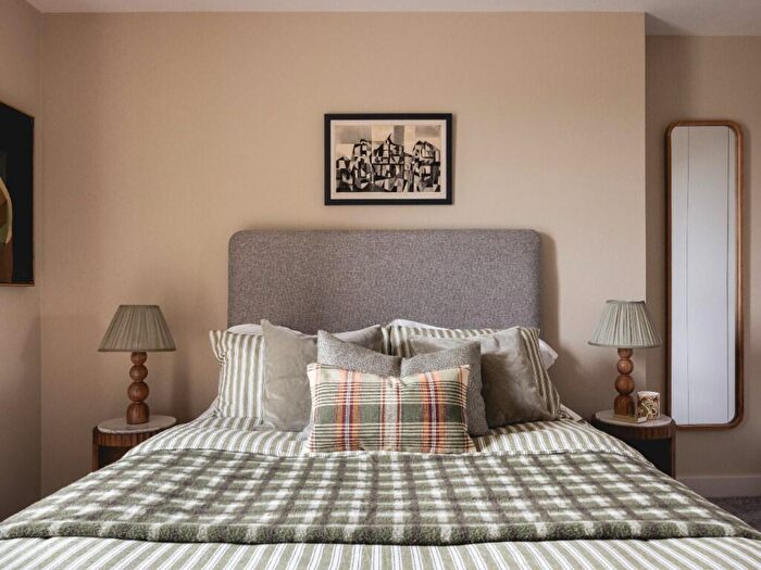 3 Bedroom Apartment To Rent In Milne Avenue, Cambridge, Cambridgeshire, CB3