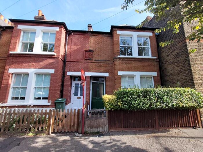 2 Bedroom House To Rent In Aysgarth Road, Dulwich, London, SE21