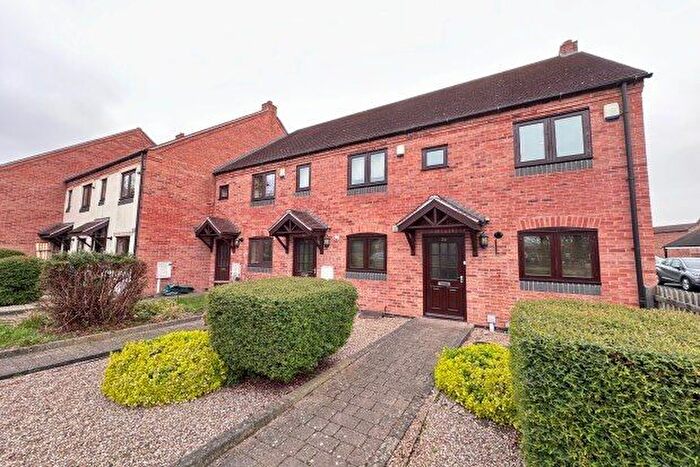 3 Bedroom Town House To Rent In Kegworth Road, Nottingham, NG11