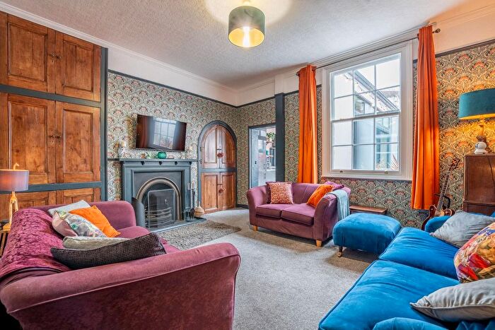 4 Bedroom Terraced House For Sale In Holgate Road, York, YO24