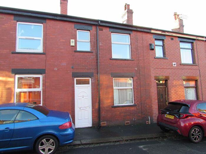 2 Bedroom Terraced House To Rent In Tonge Street Heywood, OL10